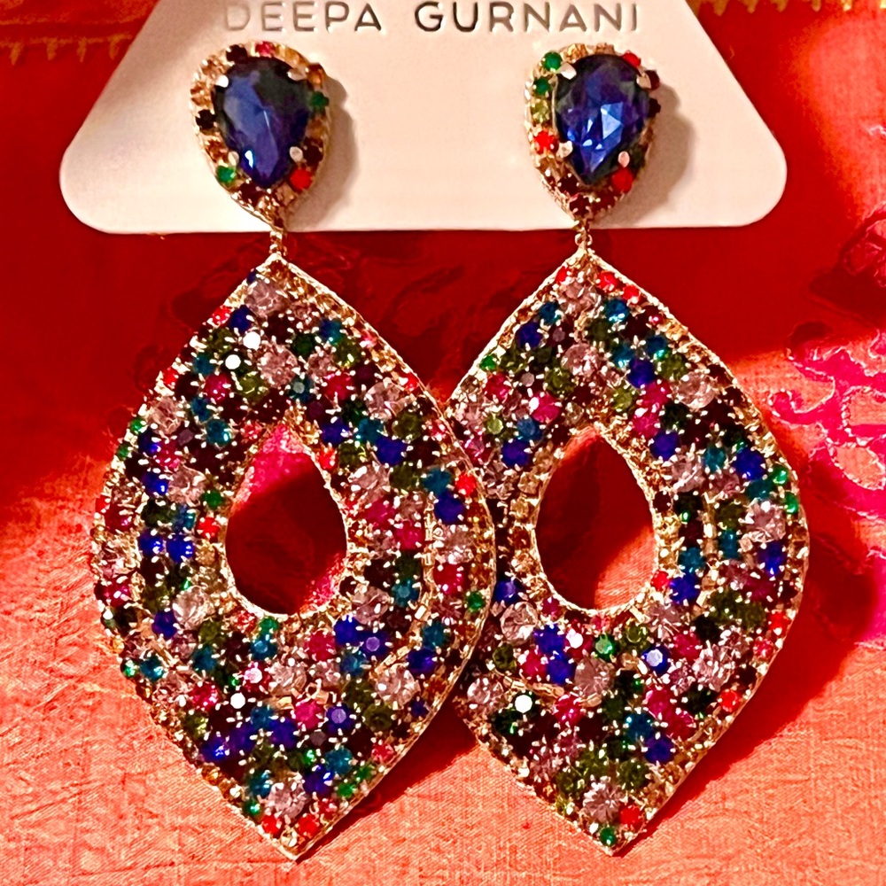 🌺🎉HP🎉🌺 NWT Deepa Gurnani Luxe Beaded Crystal Chandeliers - Picture 6 of 17